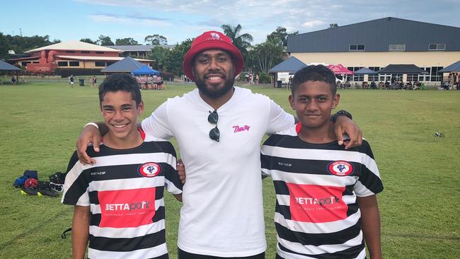 2018: Samu Kerevi (middle) with Brahman U13 players Noah Rauluni and Dowlands College old boy Trevor King.