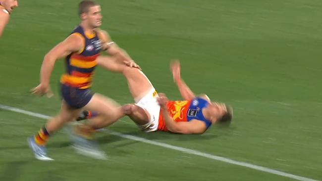 Screenshot of Zorko slamming his head into the turf. Photo: Fox Sports