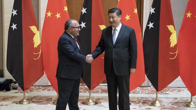 BEIJING, CHINA - JUNE 21: Papua New Guinea Prime Minister Peter O'Neill (L) meets China's President Xi Jinping at the Diaoyutai State Guesthouse on June 21, 2018,  Beijing, China.  (Photo by Fred Dufour-Pool/Getty Images)