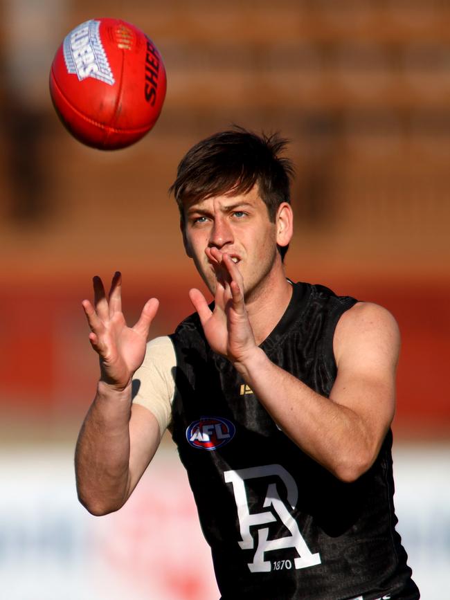 Zak Butters is set to return in coming weeks, and is likely to be a KFC SuperCoach forward/midfielder in 2022. (Picture: NCA NewsWire / Kelly Barnes)