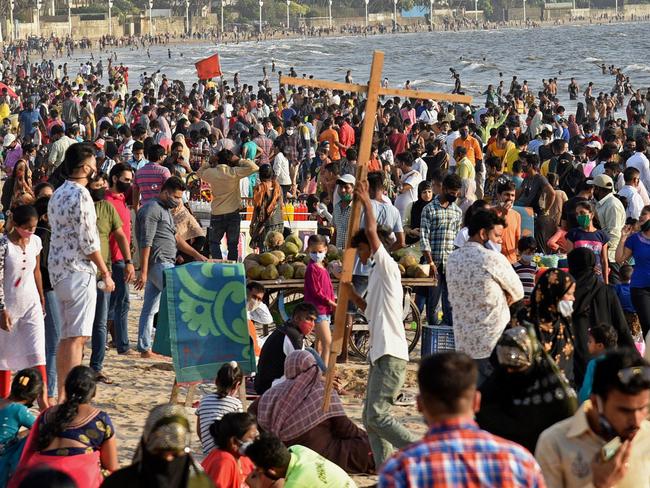 Visitors crowd at Juhu beach amid the Covid-19 coronavirus pandemic in Mumbai on the weekend.