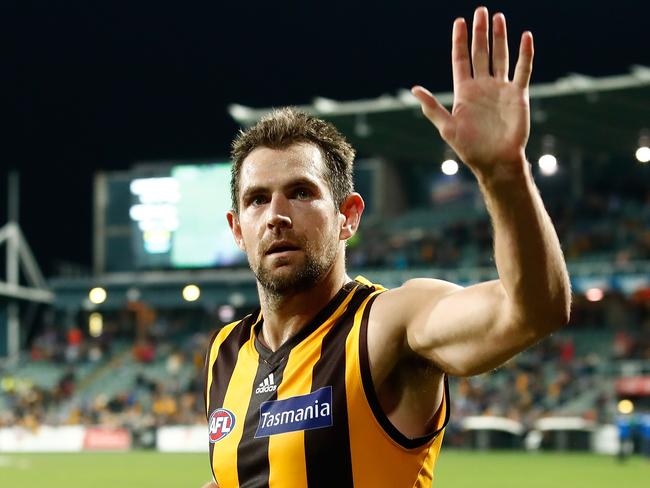 LAUNCESTON, AUSTRALIA — AUGUST 13: Luke Hodge of the Hawks thanks fans during the 2017 AFL round 21 match between the Hawthorn Hawks and the North Melbourne Kangaroos at the University of Tasmania Stadium on August 13, 2017 in Launceston, Australia. (Photo by Adam Trafford/AFL Media/Getty Images)