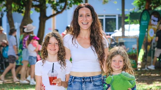 Jett Street with daughters Matisse and Elsbeth Gotts at the Teddy Bear’s Picnic on the Esplanade. Picture: Glenn Campbell