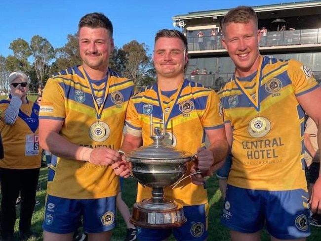 Warilla-Lake South Gorillas celebrate winning the 2022 Group 7 grand final. Picture: Warilla-Lake South Gorillas Facebook