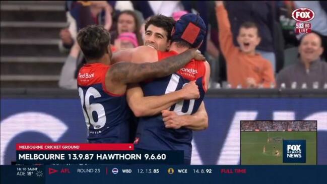 Dees defeat Hawks to secure top four finish