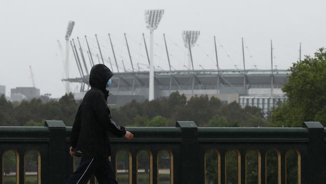 Heavy rain is expected in Melbourne on Friday morning. Picture: NCA NewsWire / Daniel Pockett