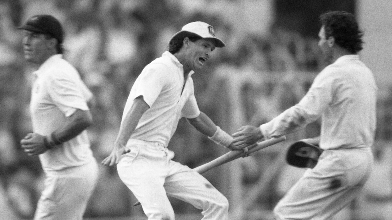 Cricketer Dean Jones dies aged 59 