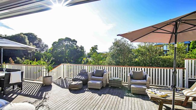 An outdoor deck to capitalises on relaxing or entertaining.