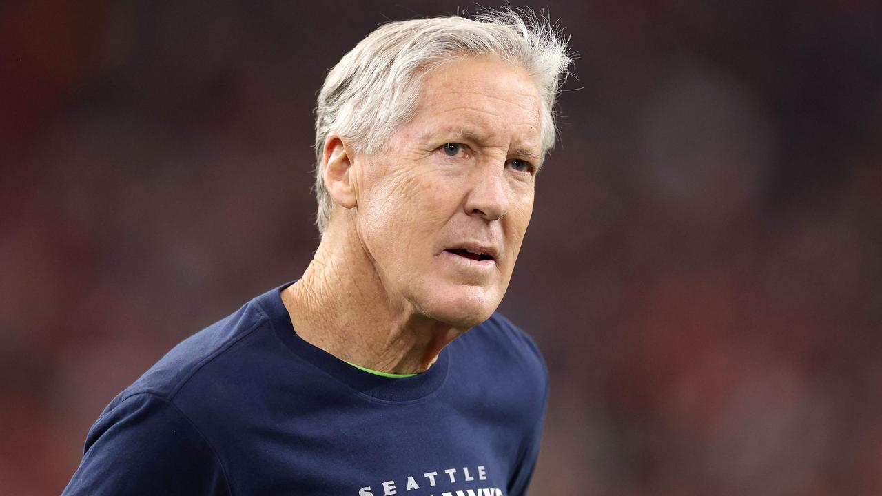 GLENDALE, ARIZONA - JANUARY 07: Seattle Seahawks head coach Pete Carroll looks on from the sideline during the third quarter against the Arizona Cardinals at State Farm Stadium on January 07, 2024 in Glendale, Arizona. Christian Petersen/Getty Images/AFP (Photo by Christian Petersen / GETTY IMAGES NORTH AMERICA / Getty Images via AFP)