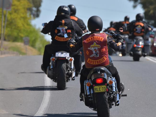 BANDIDOS OMG RUN BALLARAT, AUSTRALIA, NewsWire Photos, SEPTEMBER 29, 2023. Bandidos OMG from around Australia move out to the Buninyong Cemetery their national run. Picture: NCA NewsWire