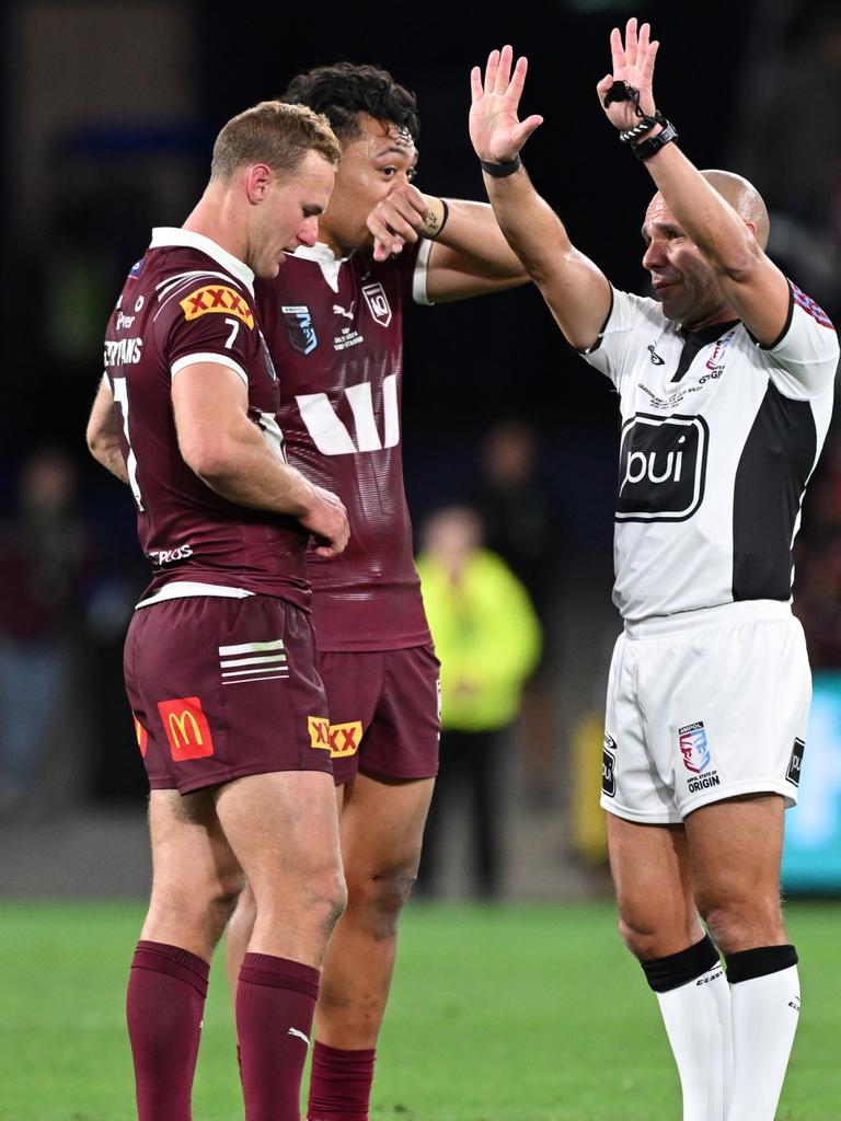 Jeremiah Nanai is sent to the sin bin. Picture: Bradley Kanaris/Getty Images