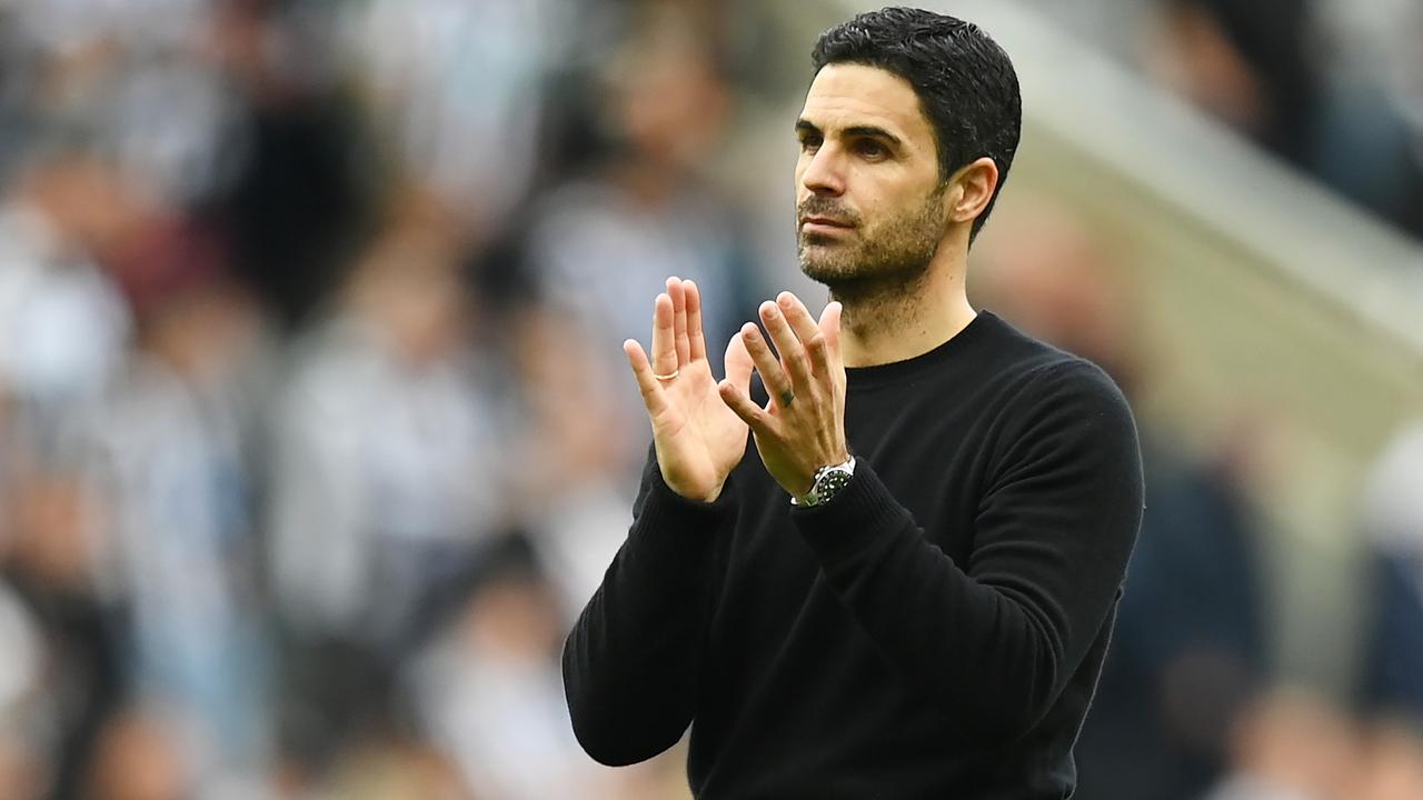 Mikel Arteta thanks the fans after a crucial win.