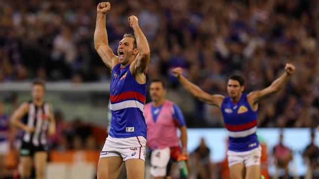 Travis Cloke kicks his first goal for the Bulldogs — against Collingwood in Round 1. Picture: Michael Klein