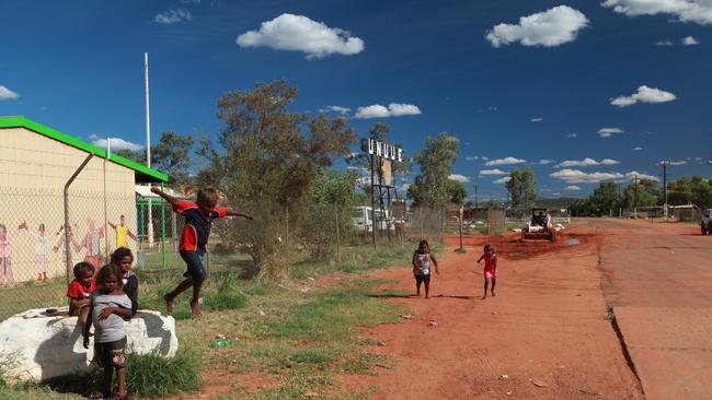 Children play on Yuendumu’s main street.