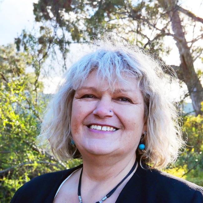 Deb Gunn is running for the 2024 Whittlesea council elections.