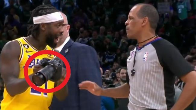 Pat Beverley giving the ref a piece of his mind.