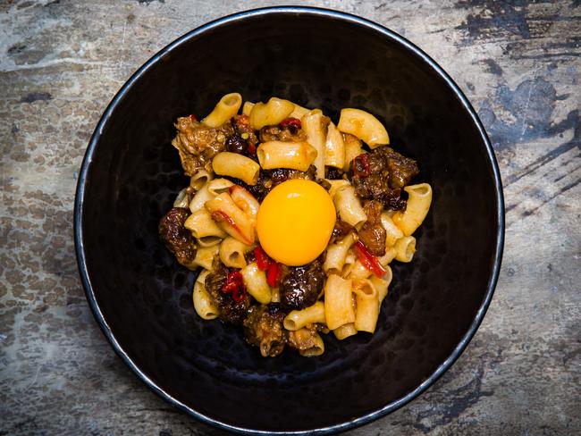 <b>Macaroni, pigs head and egg yolk: </b>                        <a href="http://weareacme.com.au/" target="_blank">Acme, Rushcutters Bay</a>