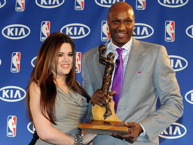 Khloe Kardashian has visited Lamar Odom in hospital.