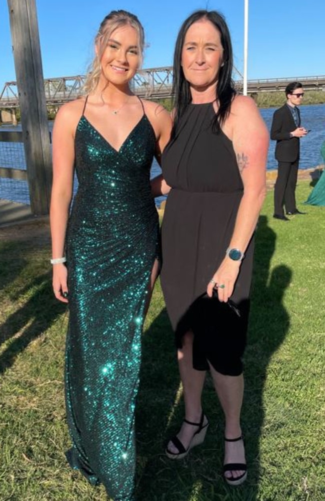 Charlotte and Rebecca Kearney. Year 12 Macksville High School formal on the banks of the Nambucca River, November 10, 2022. Picture: Chris Knight