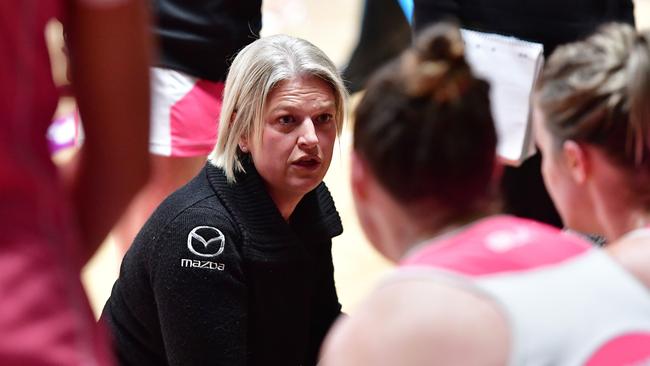 Caretaker coach Kristy Keppich-Birrell talks to her Thunderbirds players. Picture: Keryn Stevens