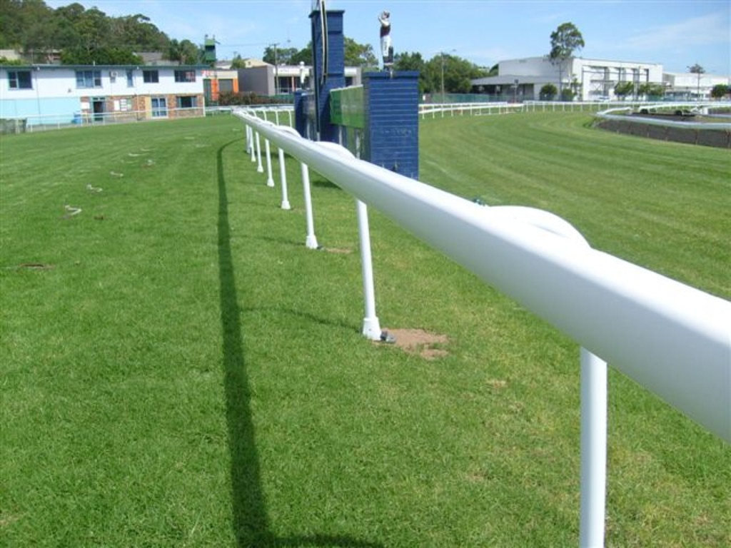 Gosford racecourse: Synthetic track, new stables part of plans | Daily ...