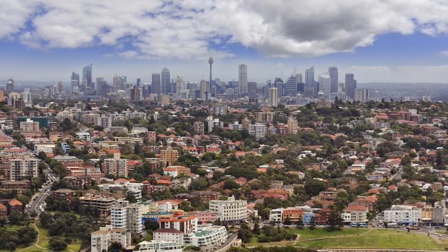 Renting apartment, Sydney: Anger over tiny Bondi bedroom advert | news ...