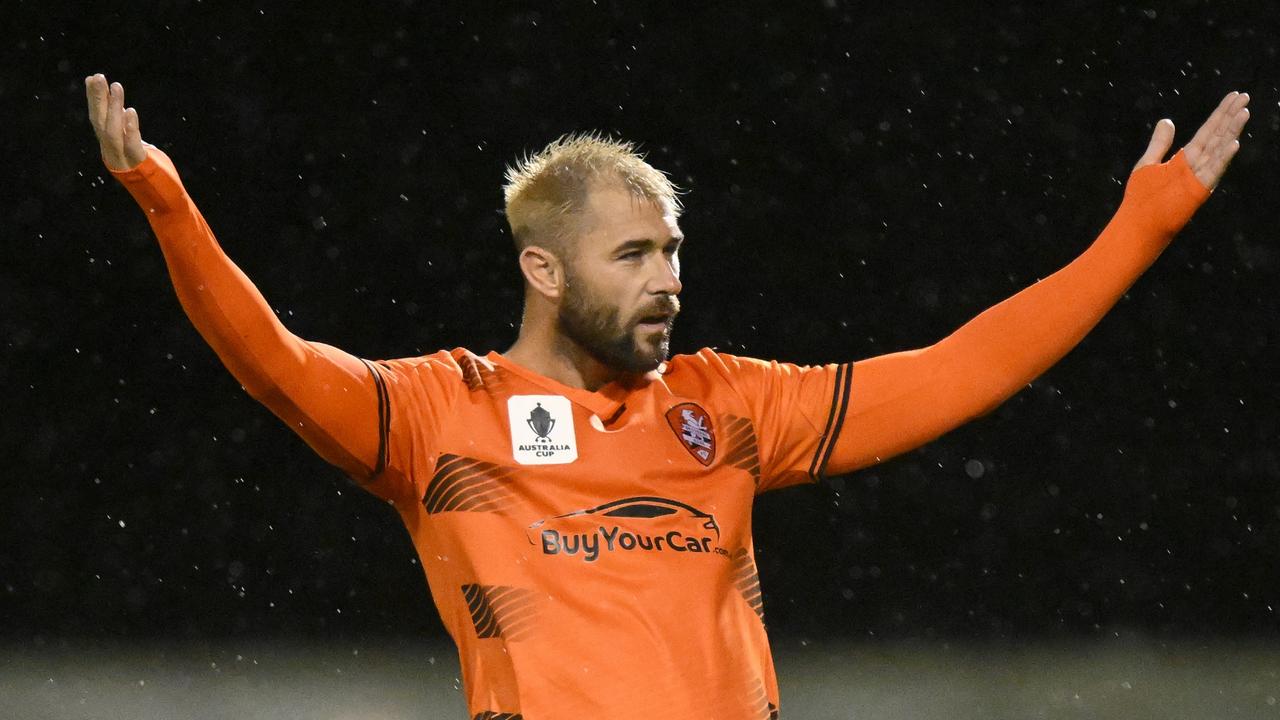 Charlie Austin scored 4 goals in 11 appearances for Brisbane Roar. (Photo by Morgan Hancock/Getty Images)