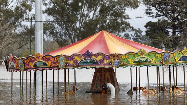 Sydney is not expected to suffer flooding during the spring Picture: Jonathan Ng