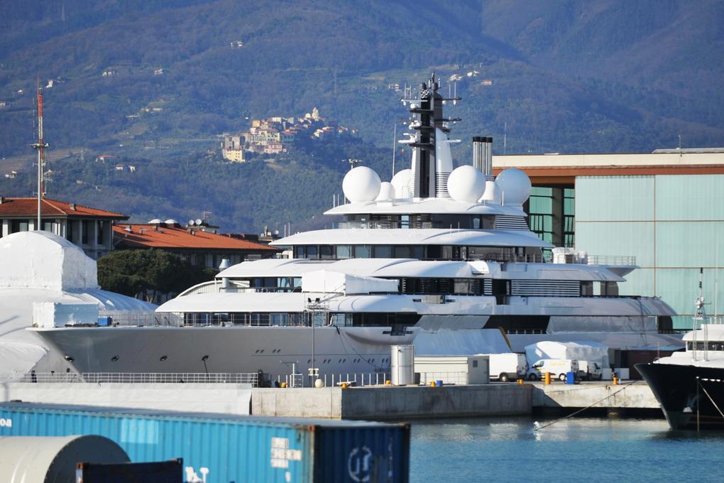 The superyacht 'Scheherazade', which has been linked to Russian President Vladimir Putin, is moored in the port at Marina di Carrara on March 23, 2022 in Carrara, Italy. (Photo by Laura Lezza/Getty Images)