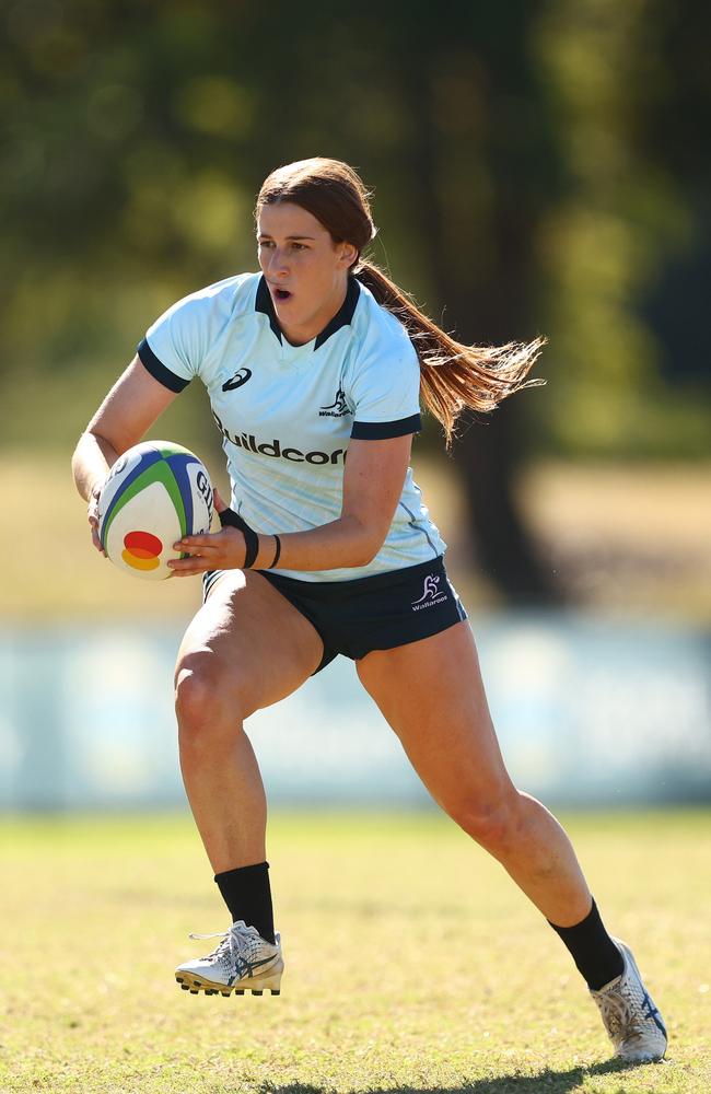 Ellie Draper during an Australia Wallaroos training session (Photo by Chris Hyde/Getty Images)