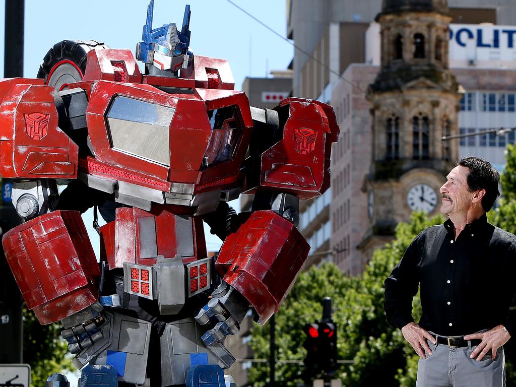 <span class="h2">Supa expo</span>Peter Cullen, the voice of Optimus Prime from Transformers, is in Brisbane for the Supanova Pop Culture Expo at the Brisbane Convention and Exhibition Centre. <b><a href="http://www.supanova.com.au/" title="www.supanova.com.au">More details</a></b>