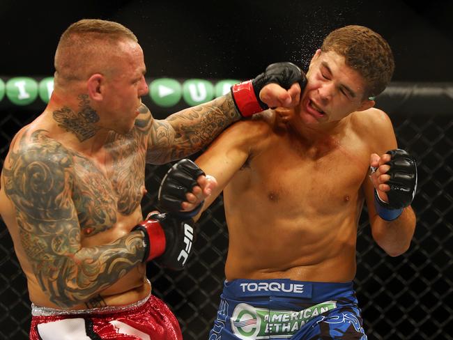 Former UFC star Ross Pearson will make his professional boxing debut on May 15. 