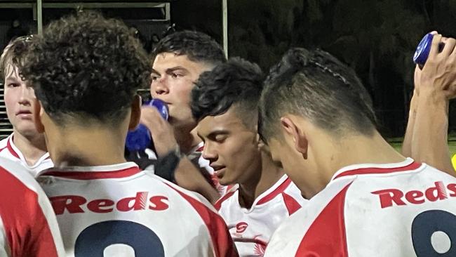 Keano Kini, middle, was in great form, with Reico Ratana, to his left, having a drink.