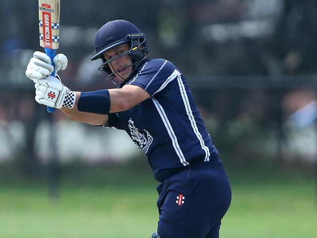 Evan Gulbis of Carlton in action