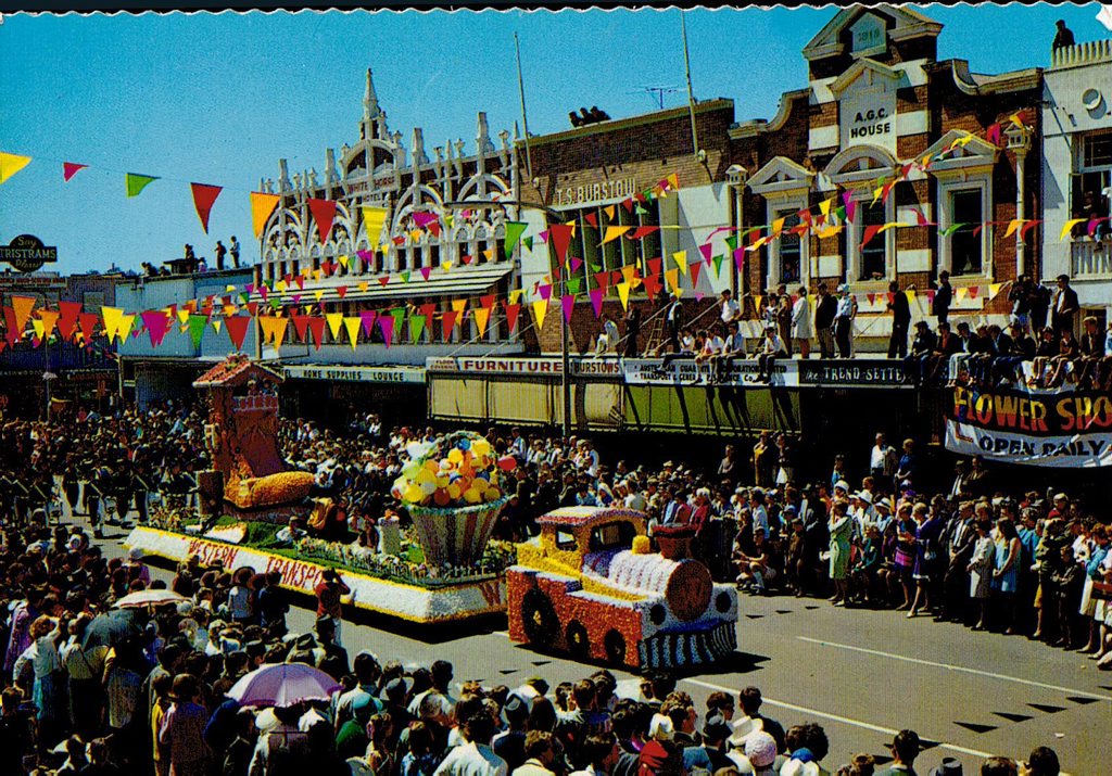 Mayor helps celebrate Toowoomba’s wonder years | The Courier Mail