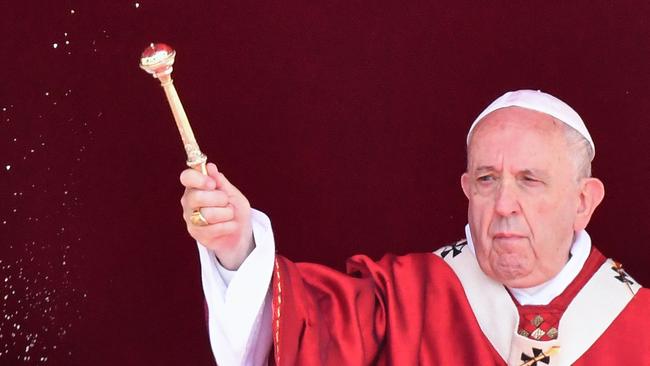 Pope Francis celebrates the Pentecost mass on June 9, 2019 In Saint Peter's square at the Vatican. (Photo by Alberto PIZZOLI / AFP)