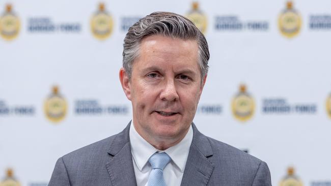 Federal Health Minister Mark Butler says help is available for people wanting to quit nicotine products. Picture: NewsWire / Ben Clark