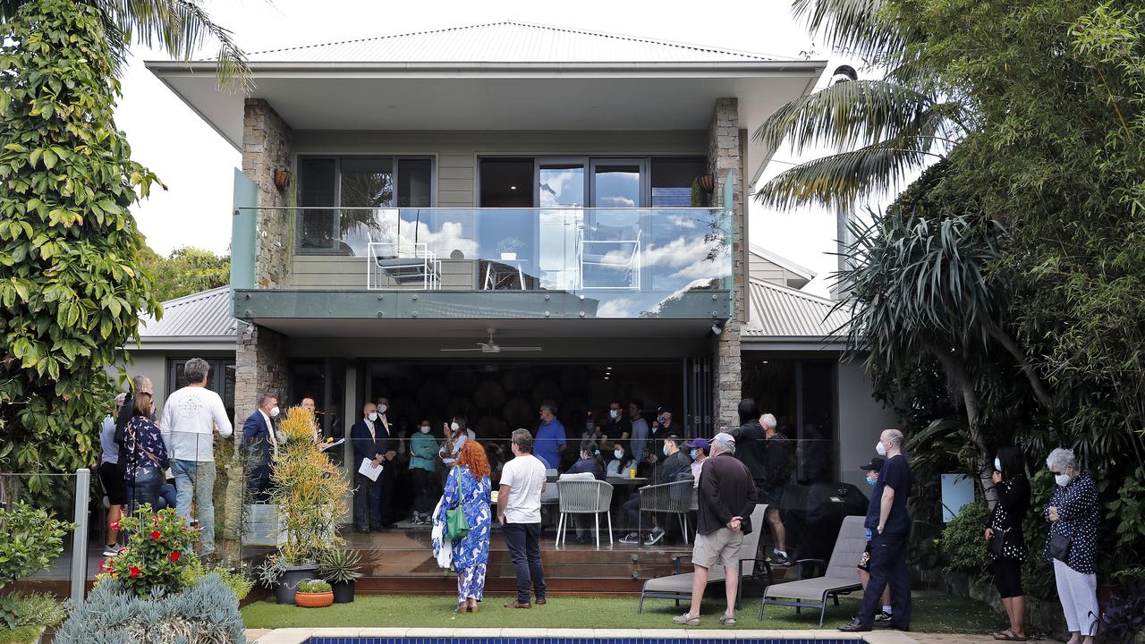 The crowd at the auction for the Botany Rd house in Kingsford. Picture: Sam Ruttyn