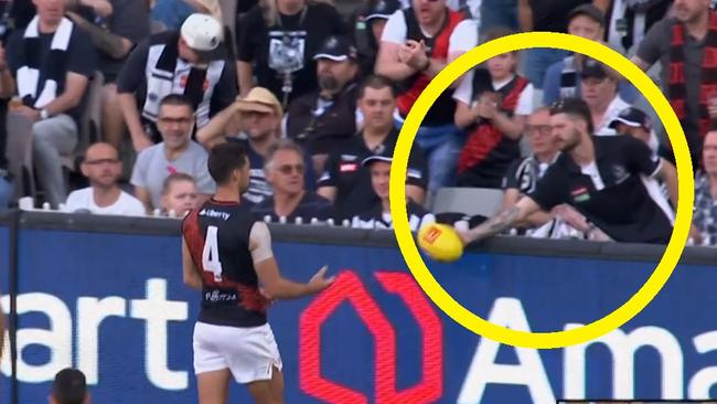 Collingwood fans act of 's***housery'