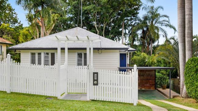 27 Margate St, Mount Gravatt East goes to auction at 4pm