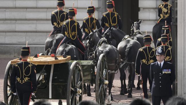 The ceremonial gun carriage arrives at Buckingham Palace. It will carry the Queen’s body to Westminster Hall. (Photo by Vadim Ghirda - WPA Pool/Getty Images)