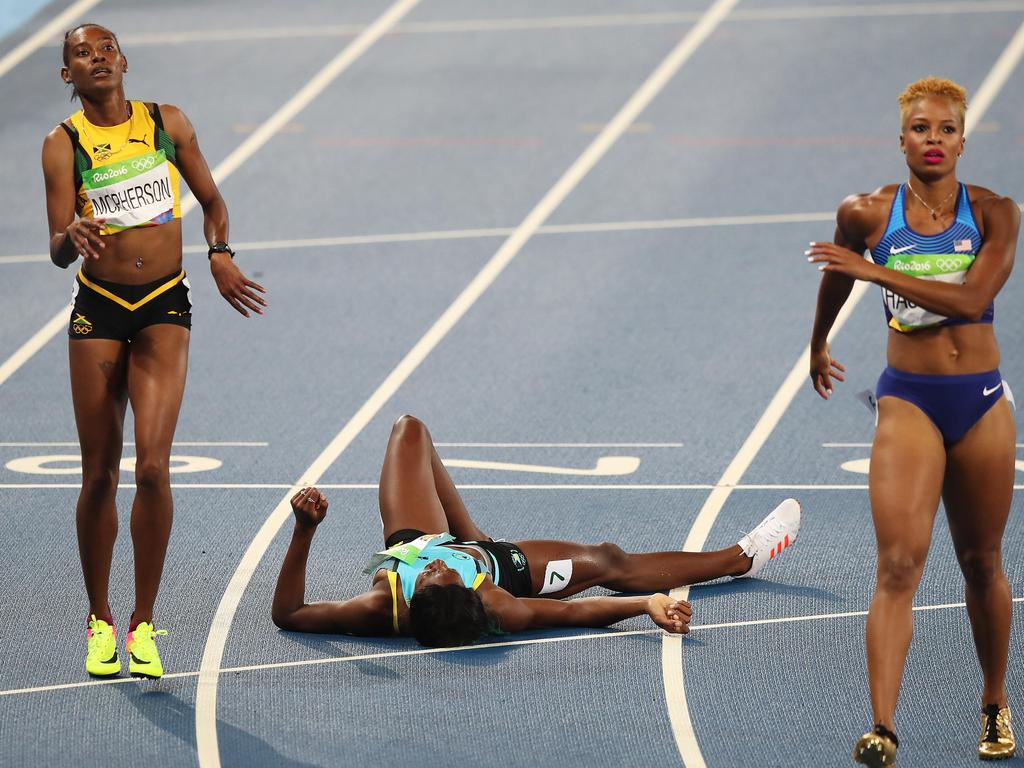 Shaunae Millers Spectacular Dive To Golden Glory Daily Telegraph 