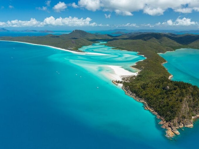 Woman dies on snorkelling trip in the Whitsundays