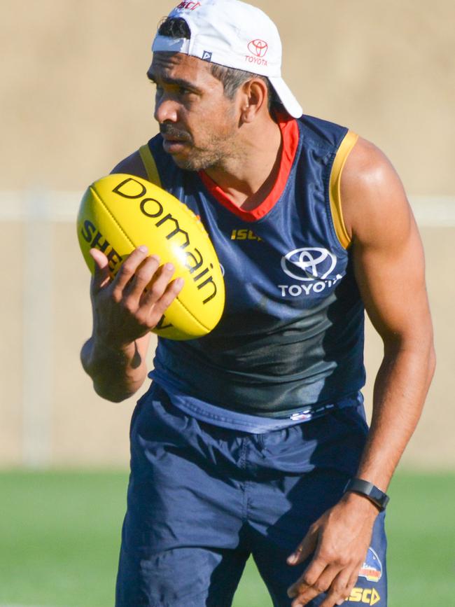 The former Adelaide superstar claims the Crows also practised their infamous “power stance”.