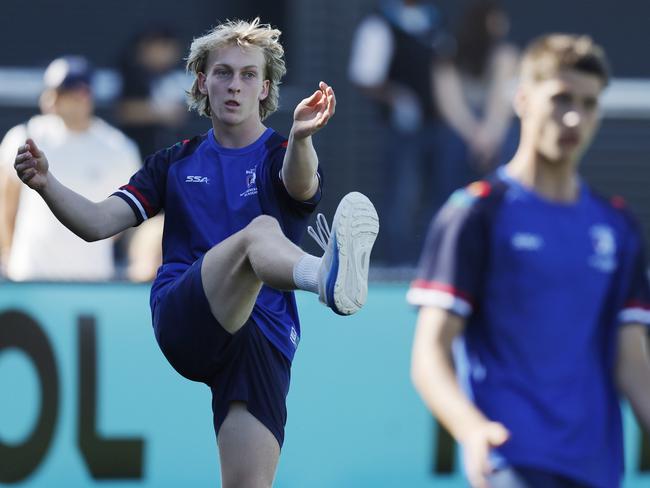 Western Bulldogs training at Whitten Oval. Levi West in his kicking motion. Picture: Michael Klein.