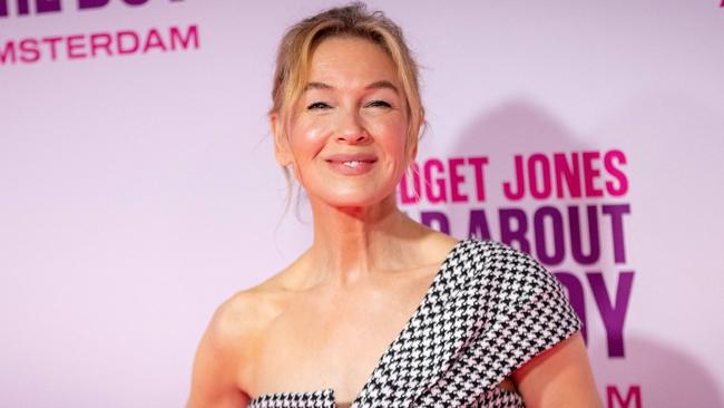 US actor Renee Zellweger poses on the red carpet as she arrives for a screening of the film "Bridget Jones: Mad about the Boy" at the Royal Theatre Tuschinski in Amsterdam on February 3, 2025. (Photo by Levin den Boer / ANP / AFP) / Netherlands OUT