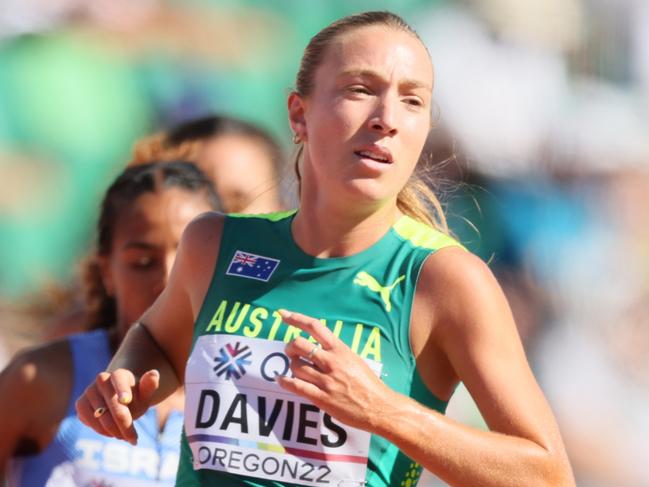 EUGENE, OREGON - JULY 20: Rose Davies of Team Australia competes in the Women's 5000m heats on day six of the World Athletics Championships Oregon22 at Hayward Field on July 20, 2022 in Eugene, Oregon. (Photo by Andy Lyons/Getty Images for World Athletics)