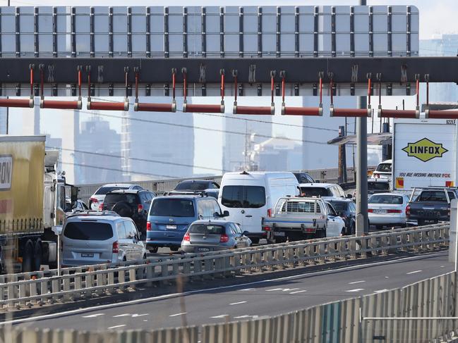 MELBOURNE, AUSTRALIA - NewsWire Photos, JULY 5, 2022. A Major crash on the Westgate Bridge in Melbourne with heavy traffic east bound and lanes closed west bound. Picture: NCA NewsWire / David Crosling