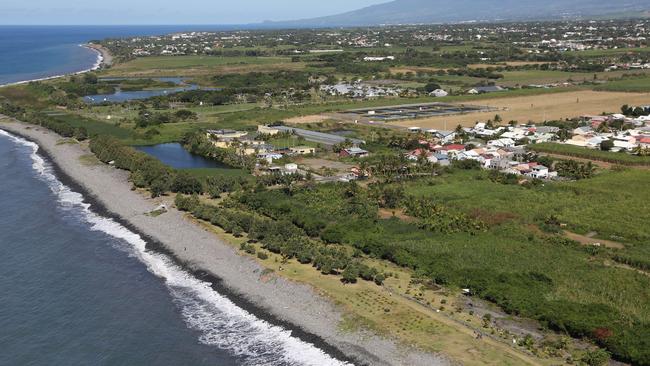 MH370: New Debris Found On Reunion Island Not From Plane | News.com.au ...