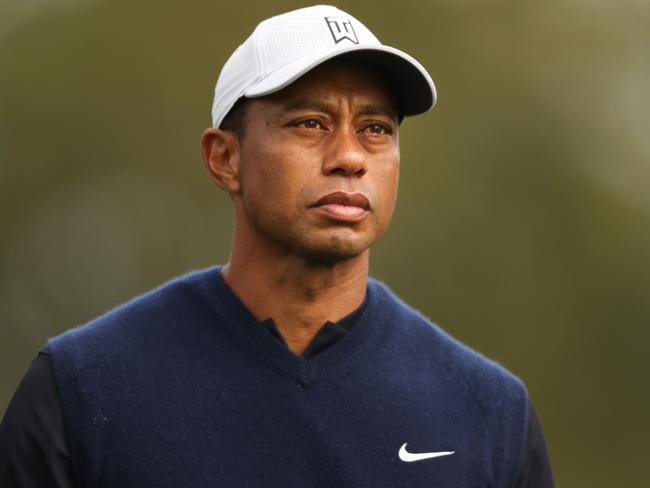 Woods in serious trouble at US Open